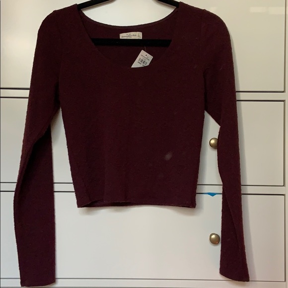 Abercrombie & Fitch Tops - Burgundy long sleep crop L Abercrombie & Fitch Tops - Burgundy long sleep crop L
